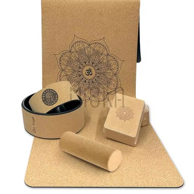 Environmentally friendly natural cork yoga mat (4) Environmentally friendly natural cork yoga mat (4)