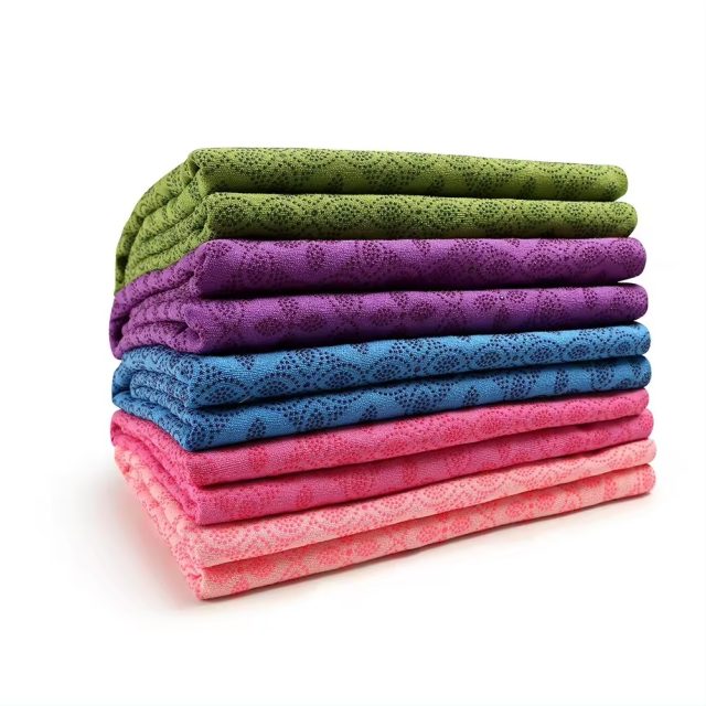 Silicon dot eco-friendly yoga towel (1)